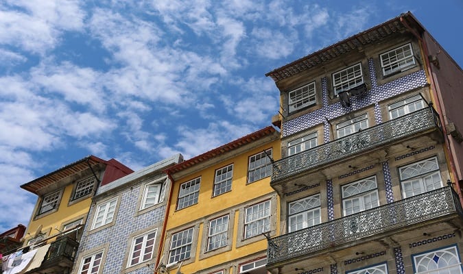 Preços de Hotéis e Passagens Aéreas para Porto em Abril