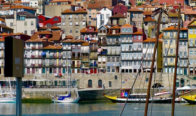 Preços de Hotéis e Passagens Aéreas para Porto em Agosto